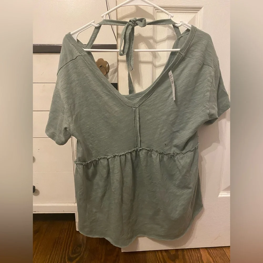 green top - Picture 1 of 4